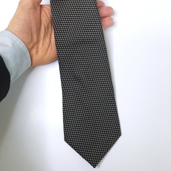 Giorgio Armani Tie 100% Silk, Made In Italy, Black and White Pattern - Picture 11 of 13